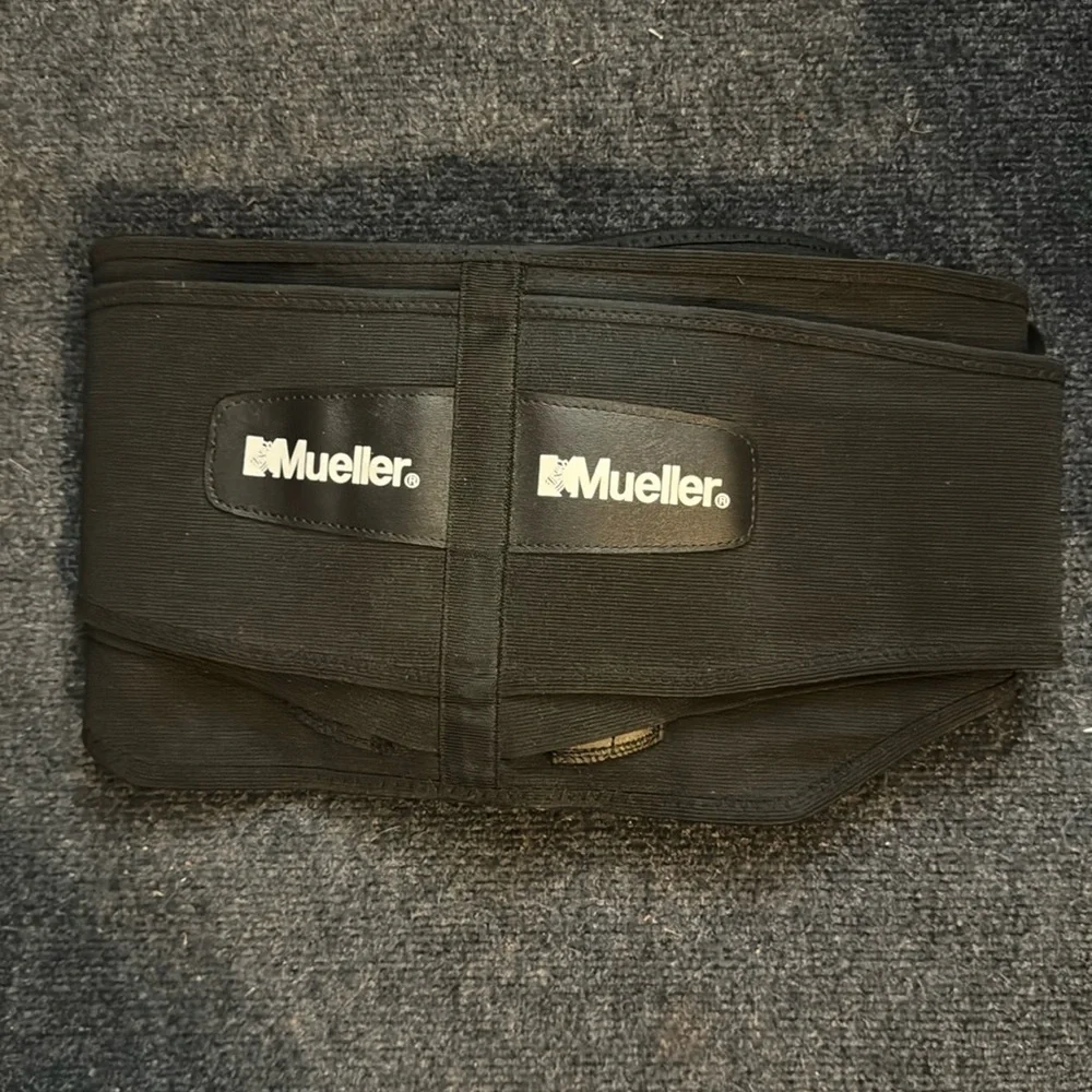 Mueller Back Brace - Picture 1 of 3